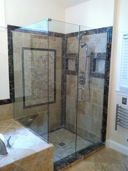 Frameless Shower Door 005
