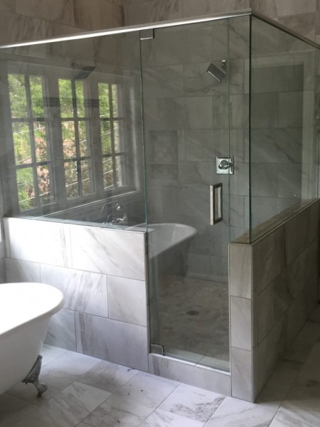 Frameless Shower Door with Header 029
