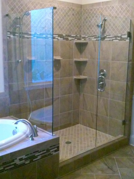 Frameless Shower Door 075