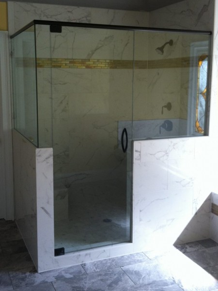 Frameless Shower Door with Header 032