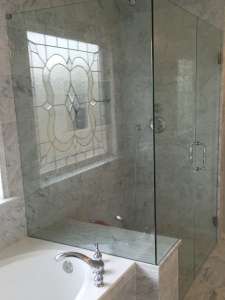 Frameless Shower Door 085