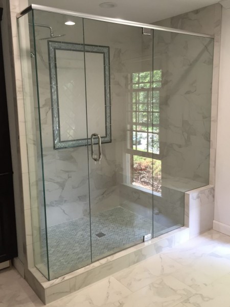 Frameless Shower Door with Header 034