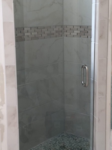 Frameless Shower Door 076